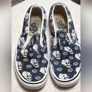 💀Skull & Roses slip-on Vans